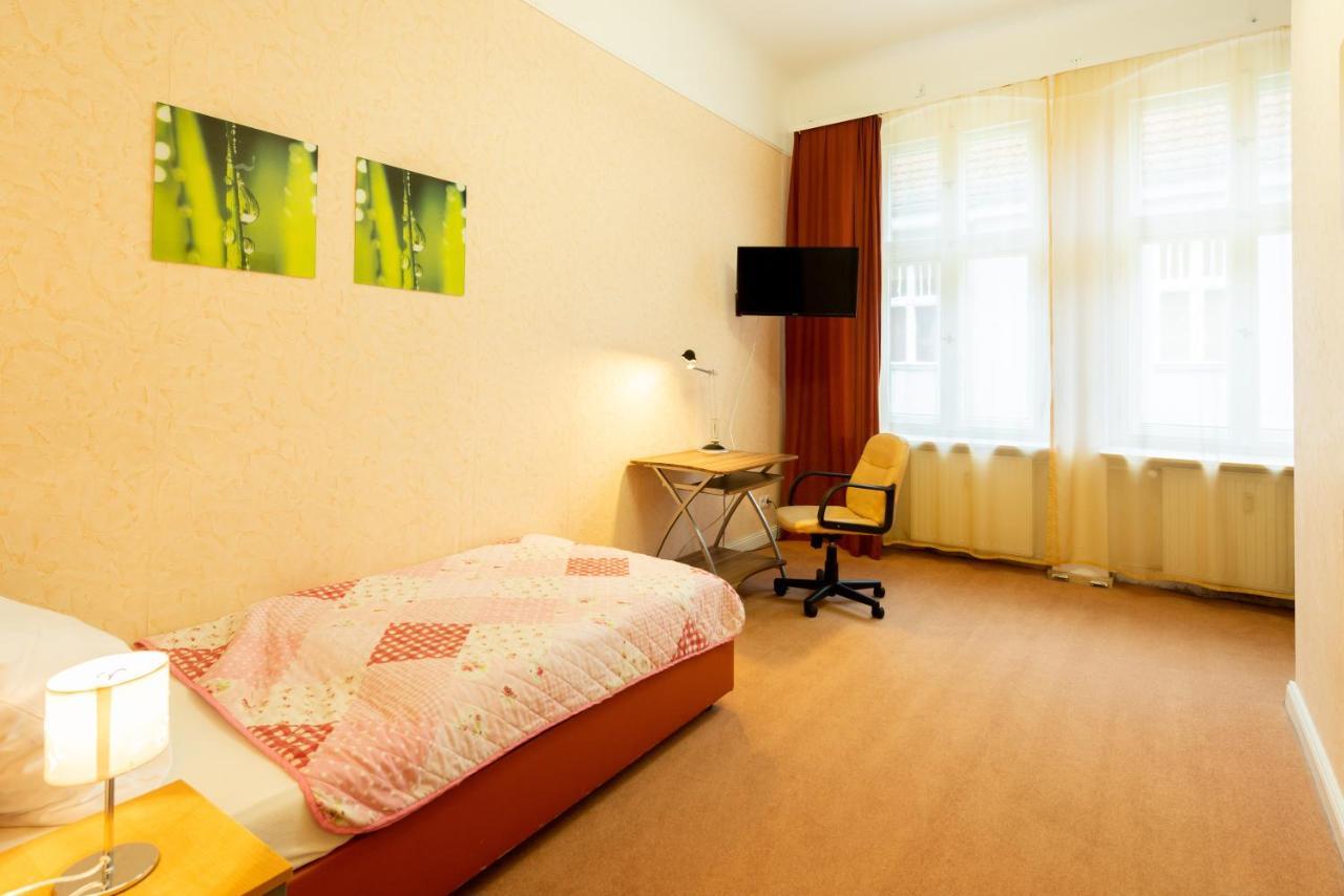 Hotel Pension Dahlem برلين المظهر الخارجي الصورة